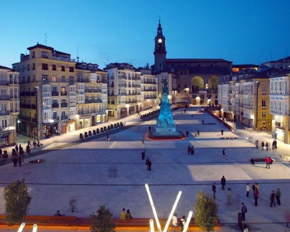Plaza de la Virgen Blanca, Vitoria-Gasteiz